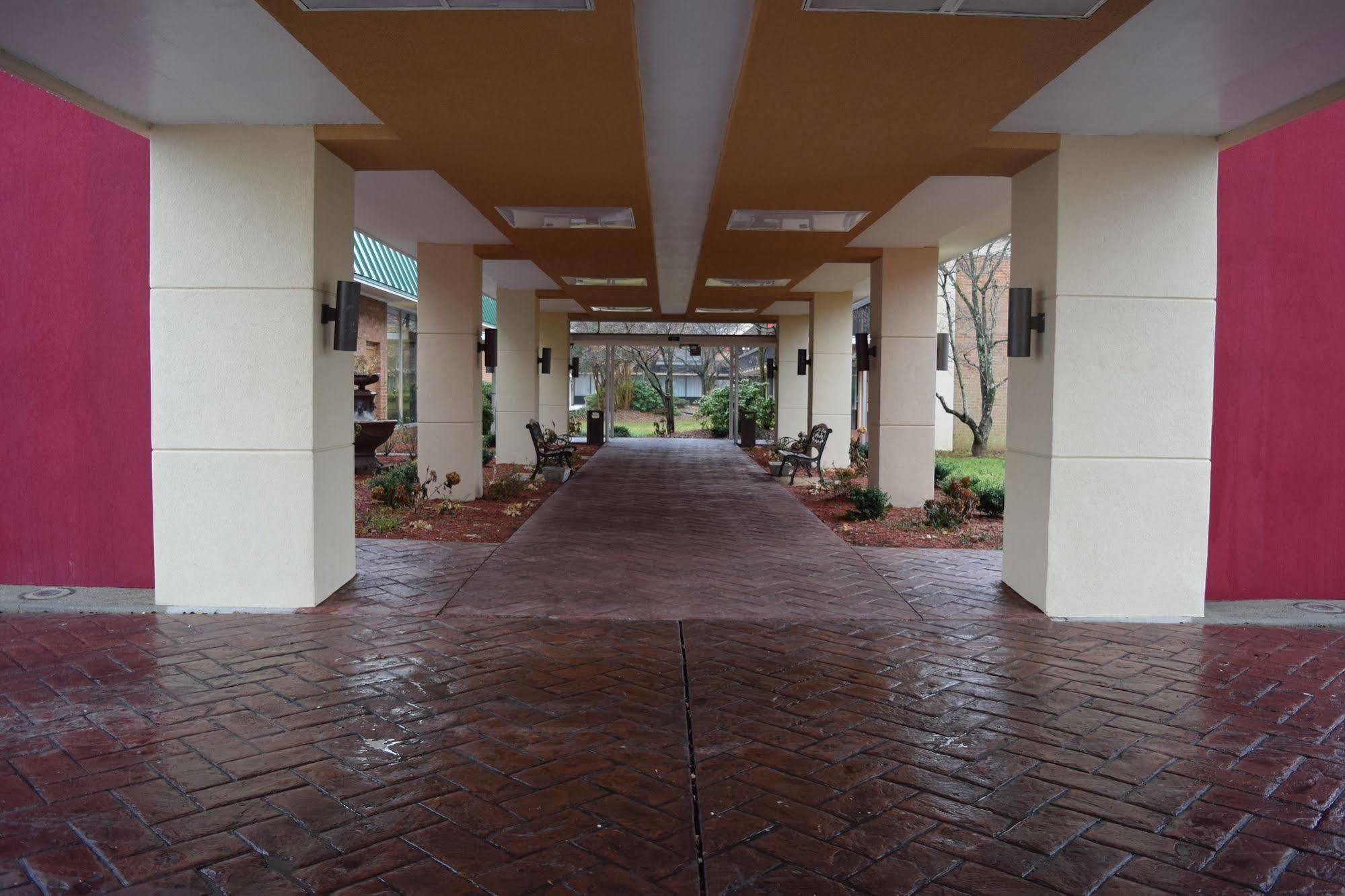 Quality Inn Roanoke Airport Dış mekan fotoğraf