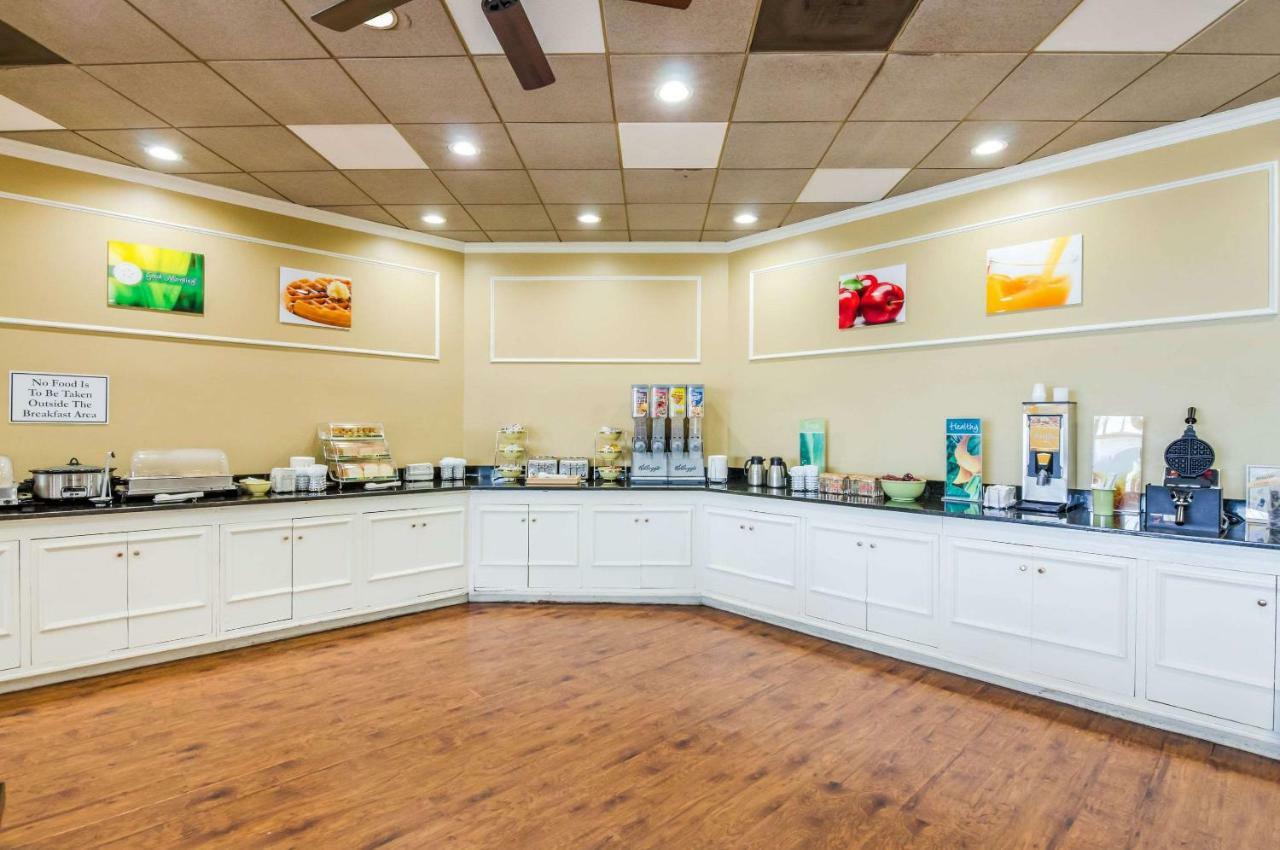 Quality Inn Roanoke Airport Dış mekan fotoğraf