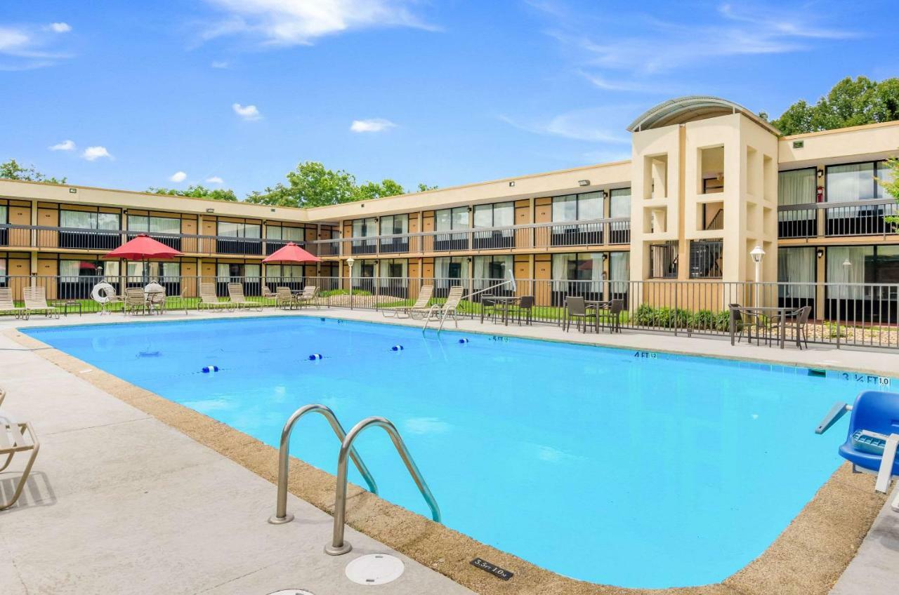 Quality Inn Roanoke Airport Dış mekan fotoğraf